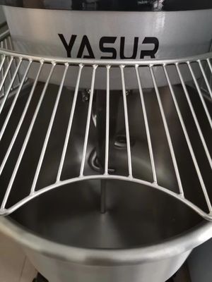 Máy trộn bột xoắn ốc hạng nặng 4,5kw Máy ​​trộn bột thép không gỉ tốc độ kép 50 Kg có lưới bát
